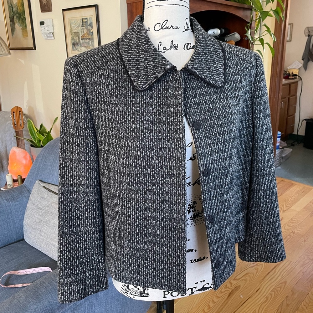 Tweed Cropped Wool Blazer